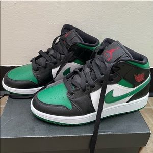 Air Jordan 1 Mid GS